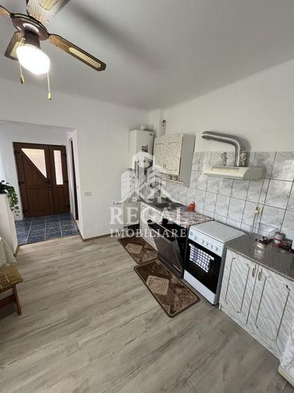 Casă de vânzare, 3 camere, teren 840 mp –  Str. Dumitru Merticaru
