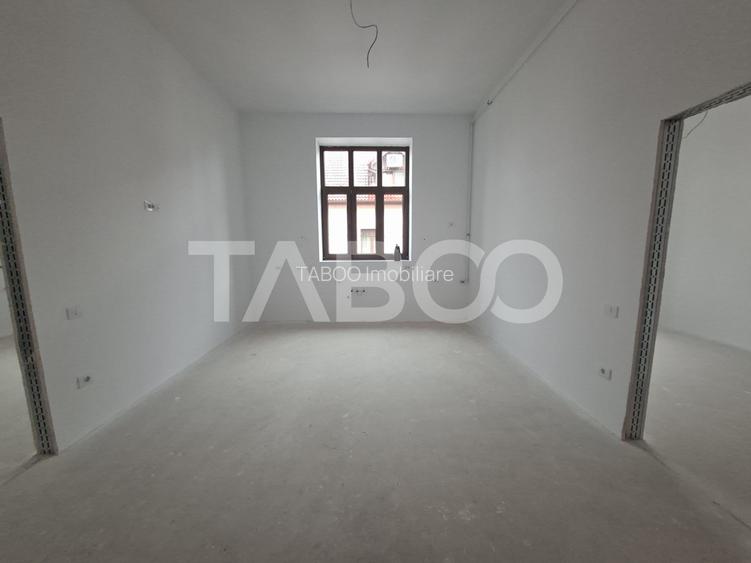 Apartament de vanzare 3 camere 3 bai zona centrala - predare la ALB - 3