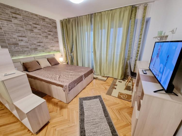 Decebal | Rond Alba Iulia | Muncii | Garsoniera Moderna | Paza