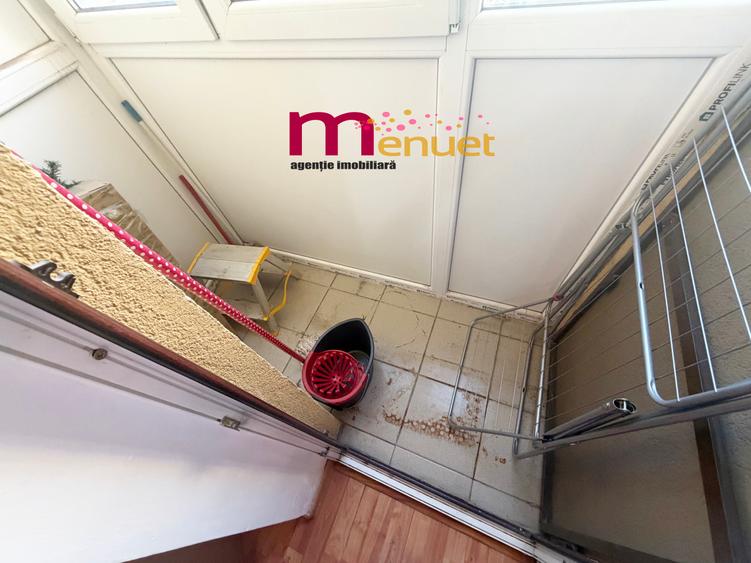 Apartament 2 camere,zona Biserica cu Ceas,etaj 1