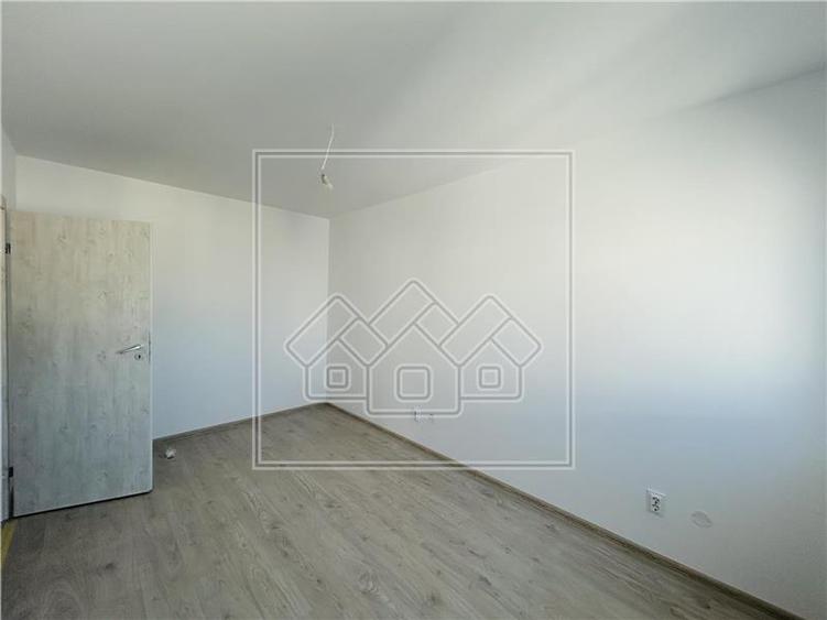 Apartament 2 camere, balcon - Doamna Stanca - nou,finisat la cheie