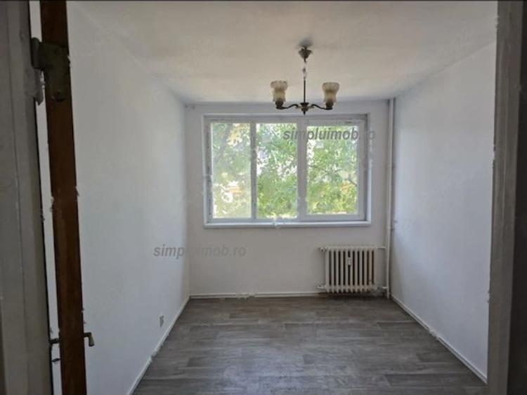Proprietar, vand ap. 3 camere semidecomandat, Gorjului, et. 3 9