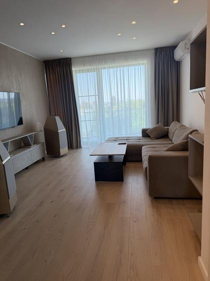 Inchirere apartament mobilat, 3 camere Sisesti