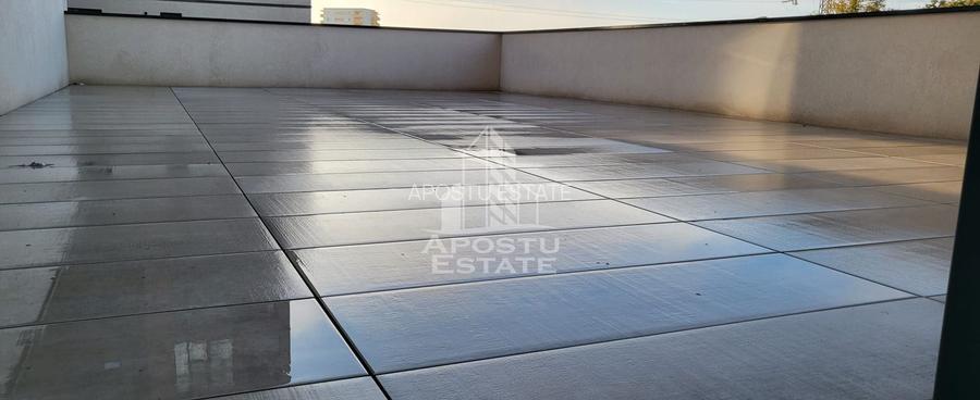 Apartament 2 camere, loc parcare subteran,terasa 78 mp, zona Soarelui
