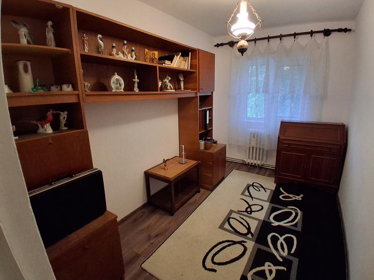 PACURARI PETRU PONI 3 CAMERE DECOMANDAT CONF.1 ET.1 BLOC 1985