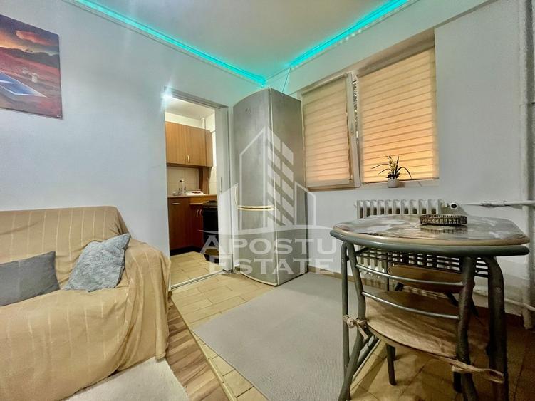 Apartament 2 camere, zona Intim