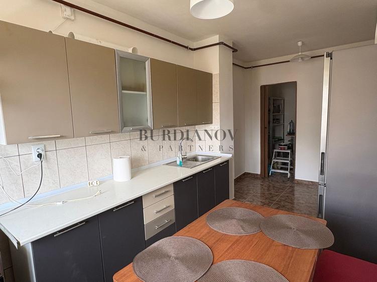 Apartament cu 4 camere  - centrală proprie - Tineretului - Timpuri Noi