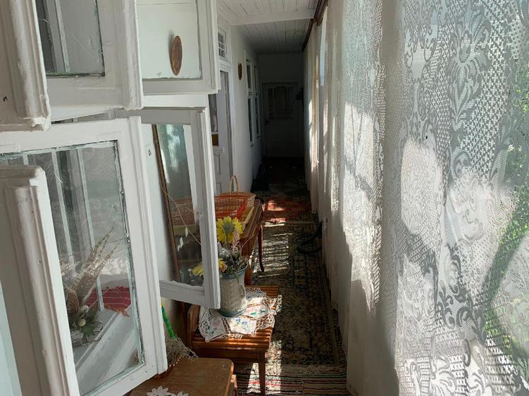 Casa+teren de vanzare