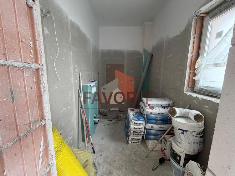 Triplex in Sacalaz | Finisaje premium | 3 camere | Asfalt | 2 terase