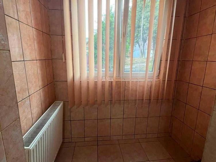Apartament 2 camere, semidecomandat, loc. Falticeni - 4