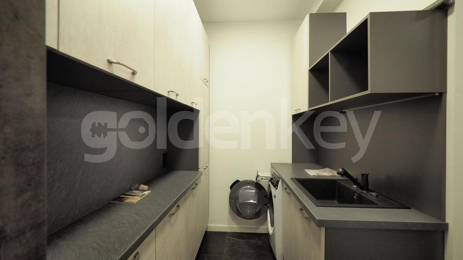 Apartament cu 5 camere si 165mp terasa | complex cu piscina | 2 garaje