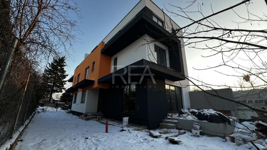 Vila duplex contemporana Bucurestii Noi - Straulesti