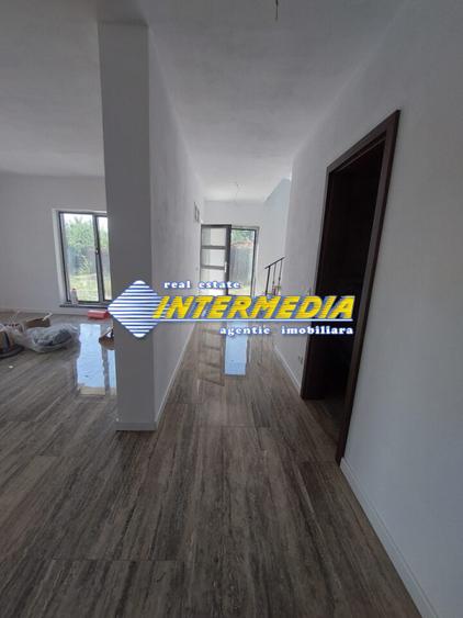 Casa Noua de vanzare Zona Cetate