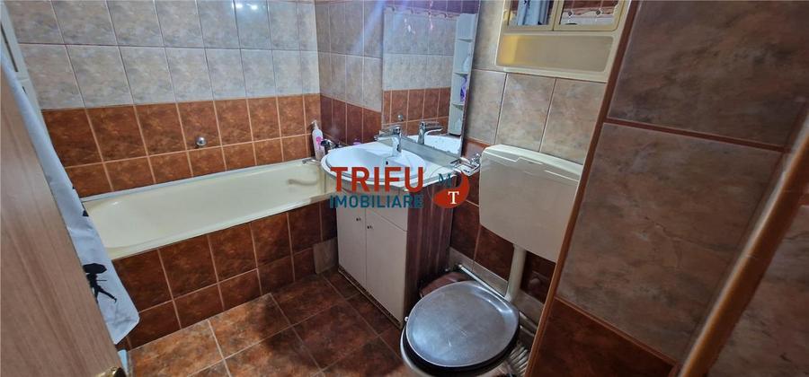 Apartament 3 camere decomandat zona Mercur- Cetate
