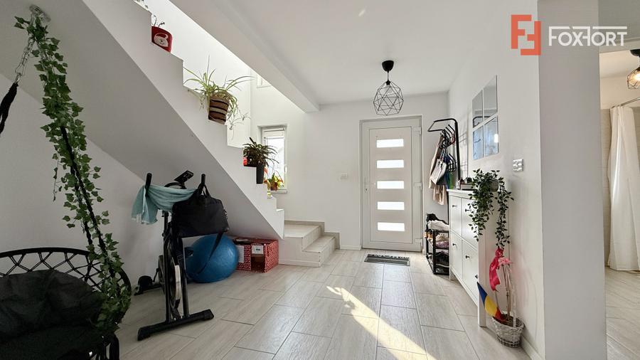 Duplex de vanzare in Sacalaz, 4 camere + 2 bai si toate utilitatile
