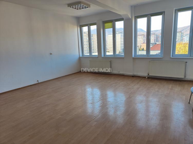 Ciucas--Spatiu birouri 260 mp compartimentat ,parcare ,liber - 5
