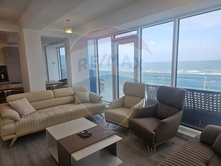 Apartament 3 camere cu terasa 50mp frontala spre mare în Namaia Nord
