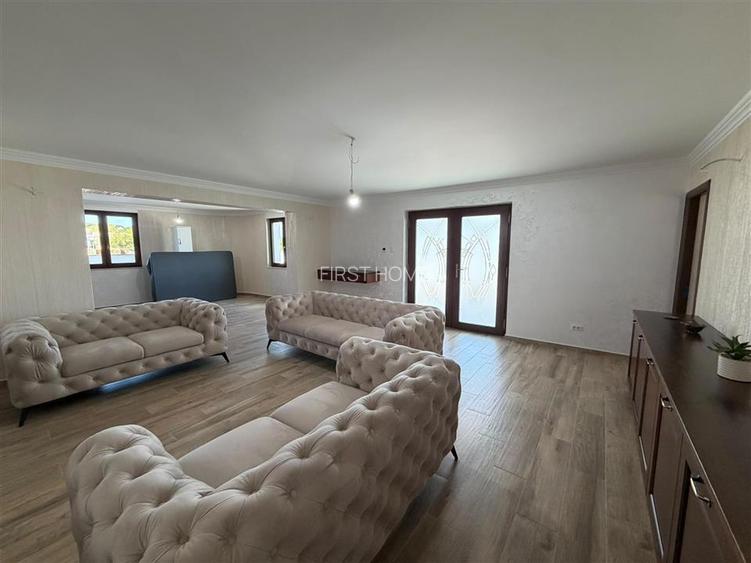 Vila deosebita Parter + Mansarda de vanzare in Odobesti - 8