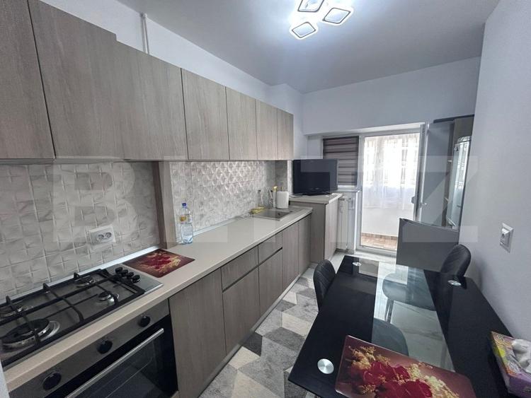 Apartament de inchiriat, cu 2 camere, 54 mp, zona ultracentra