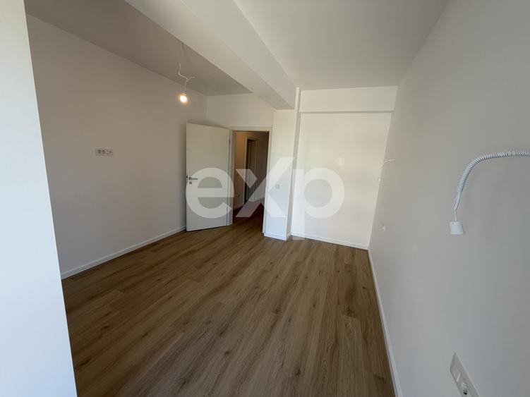 Apartament 2 camere ,decomandat, etaj 1, lift, tractorul nou, Coresi
