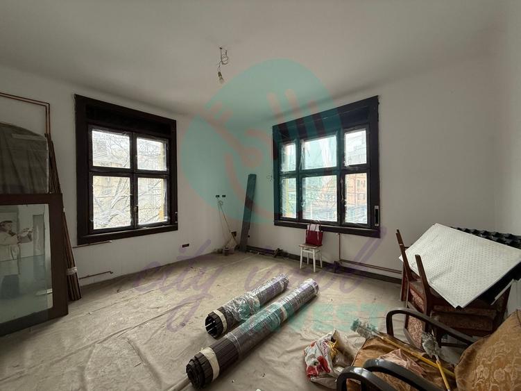 Apartament boieresc partial renovat