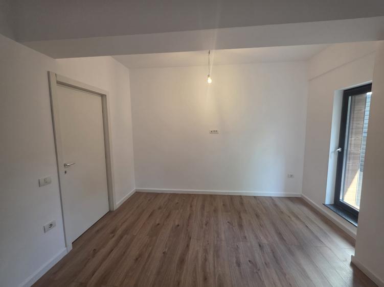 PIPERA APARTAMENT 4 CAMERE FINISAT MODERN | 2 LOCUEI PARCARE