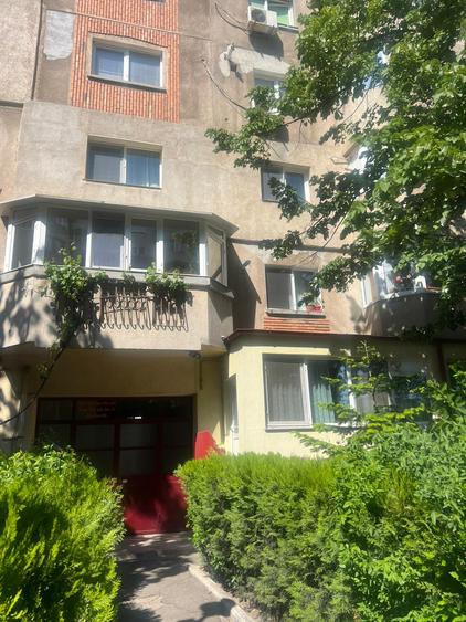 Garsoniera mobilata si utilata, 42 mp , centrala gaz , 300 Euro