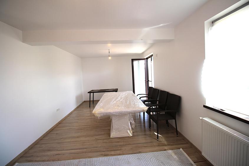 Complex privat - Apartament spatios si luminos  + curte