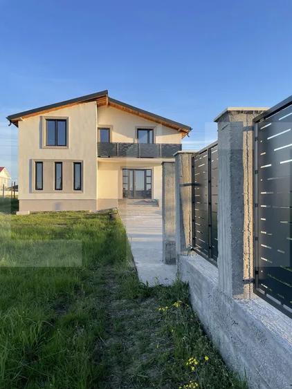 Casă nouă Piatra-Olt, 213 mp construiți, teren 519 mp