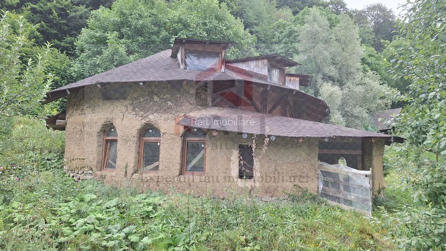 Casă individuală 6 camere de vânzare Brăduleț Argeș Complex Cabane - 5
