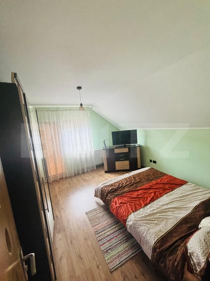 Casa cocheta, cu 4 camere, 130 mp - zona linistita