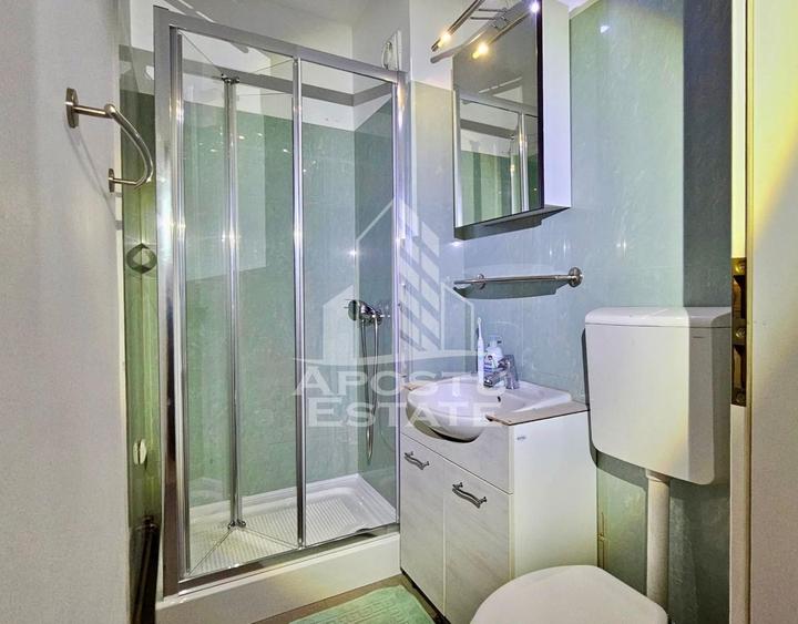 Apartament 4 camere, decomandat 2 bai, 2 balcoane, Central