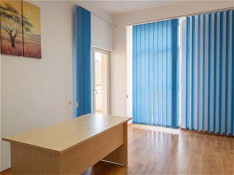 Apartament 148 mp în vilă, 4 camere, 2 parcări, ideal birou