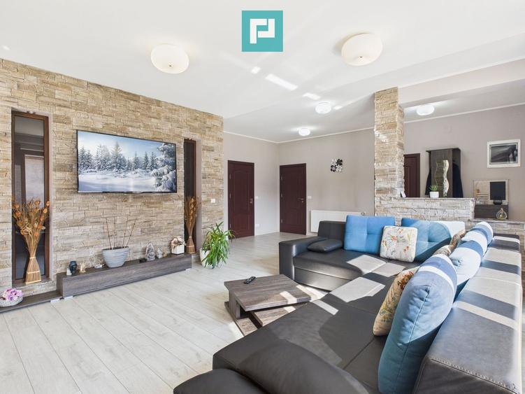 Casă modernă cu 2 corpuri, 5 camere în Pecica