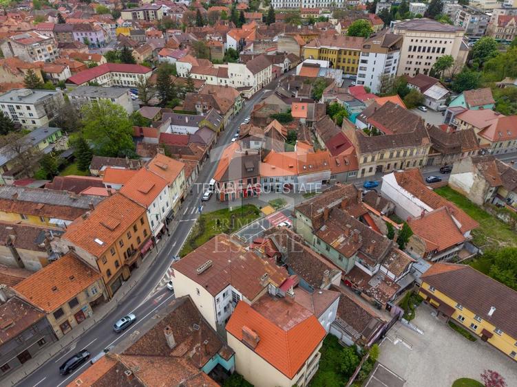 Spațiu comercial stradal de închiriat - Central - Iuliu Maniu - 72mp - 18