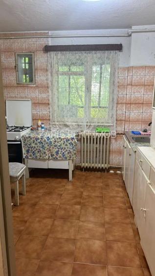 Vanzare apartament 3 camere, decomandat, confort 1 in Ploiesti, Vest - 9