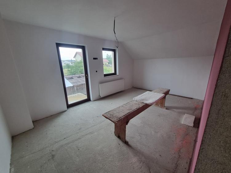 Casă individuală | S+P+1 | 270 mp utili | 163.000 €