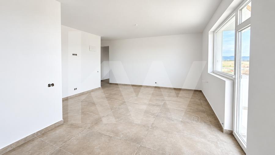 Apartament cu 3 camere și 2 băi, plus balcon