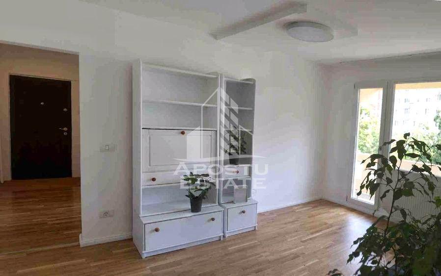 Apartament de inchiriat 3 camere, Circumvalatiunii - din noiembrie