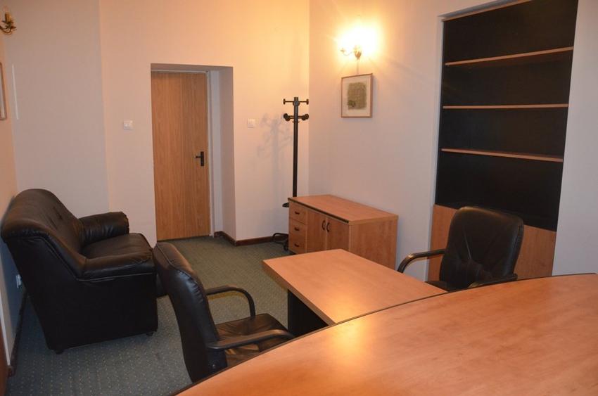 Unirii-Eugen de Savoya birou 2 camere 500 euro