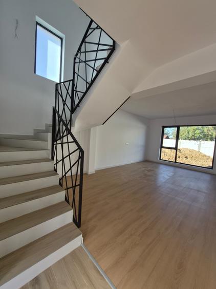 Vila Individuala 5 camere, dormitor parter LA CHEIE!