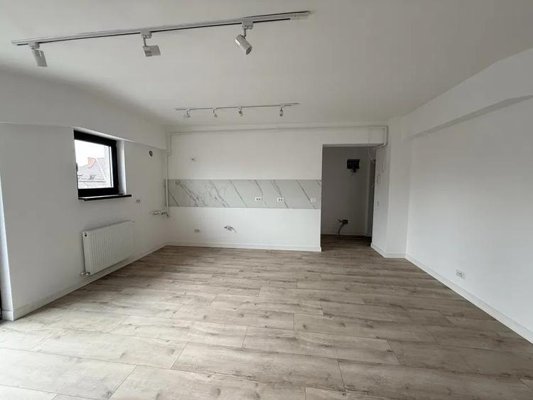 Vatra Luminoasa -strada Tepes Voda-mansarda 3 camere
