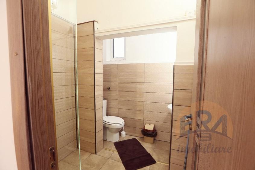 Casa cu 3 apartamente, P-ta Unirii , Str. Primariei