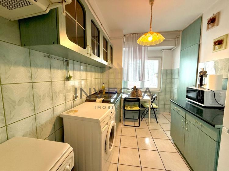 Apartament cu 2 camere decomandate pe Titulescu!