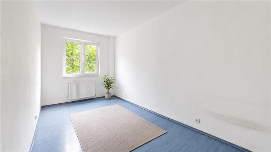 Proprietate, decomandat structurata, etaj1, pe 3 camere, Sacele, Brasov