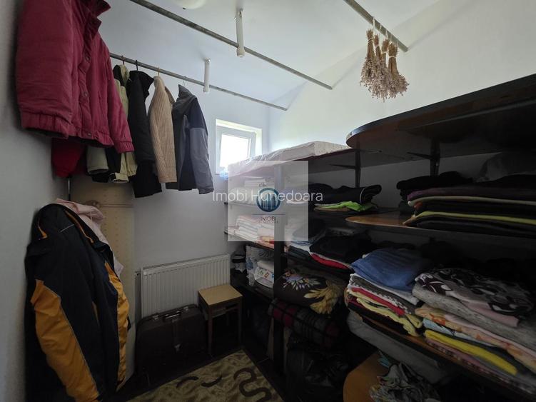 Vilă P+1 în Simeria central 320 mp, teren 1000 mp, toate utilitățile - 33