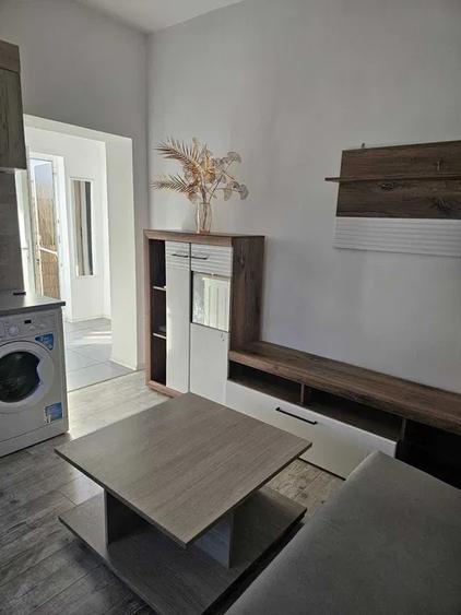 Închiriere Casă 2 camere +curte zona Rahova