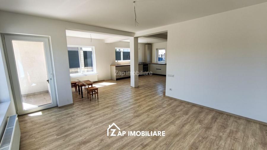 Casă - Strada Budiului - 100 mp Utili - Teren 300 mp - 4 Camere - 21