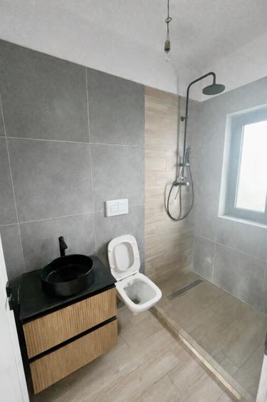 Teren Generos, 4 Camere, Canalizare