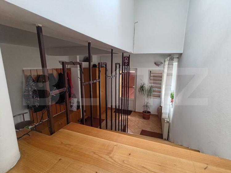 Casă finisata 220 mp, 2 corpuri de cladire , teren 261 mp, cart Gruia !